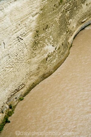bluff;bluffs;cliff;cliffs;Mokai-Canyon;Mokai-Gravity-Canyon;Mokai-Road;mountainside;mountainsides;muddy;N.I.;N.Z.;New-Zealand;NI;North-Island;NZ;Rangitikei;Rangitikei-Gorge;Rangitikei-River;river;rivers;steep