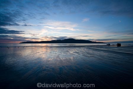 beach;beaches;calm;cloud;clouds;coast;coastal;coastline;coastlines;coasts;dusk;end-of-day;end-of-the-day;evening;foreshore;Kapiti-Coast;Kapiti-Is;Kapiti-Is.;Kapiti-Island;last-light;N.Z.;New-Zealand;nightfall;North-Is;North-Is.;North-Island;NZ;ocean;oceans;Otaheke-Strait;Paraparaumu;Paraparaumu-Beach;placid;quiet;Rauoterangi-Channel;reflection;reflections;sand;sandy;sea;seas;serene;shore;shoreline;shorelines;shores;sky;smooth;still;sunset;sunsets;Tasman-Sea;tidal;tides;Tikotu-Creek;Tikotu-Stream;tranquil;twilight;water