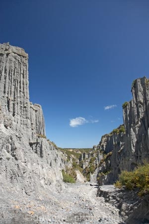 Aorangi-Forest-Park;erode;erosion;formation;formations;geological;geology;island;Lord-of-the-Rings-Location;LOTR-Location;Lower-North-Island;N.I.;N.Z.;new;new-zealand;NI;north;North-Is;north-is.;north-island;NZ;o8l6281;outcrop;outcrops;pinnacle;pinnacles;Pinnacles-Track;putangirua;Putangirua-Pinnacle;Putangirua-Pinnacles;Putangirua-Pinnacles-Scenic-Rese;rock;rock-formation;Rock-Formations;rocks;stone;unusual;unusual-natural-feature;unusual-natural-features;wairarapa;zealand