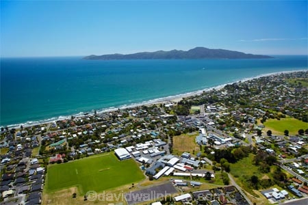 aerial;aerial-image;aerial-images;aerial-photo;aerial-photograph;aerial-photographs;aerial-photography;aerial-photos;aerial-view;aerial-views;aerials;beach;beaches;coast;coastal;coastline;coastlines;coasts;education;high-school;high-schools;Kapiti-Coast;Kapiti-College;Kapiti-Is;Kapiti-Island;N.I.;N.Z.;New-Zealand;NI;North-Is;North-Island;NZ;Otaheke-Strait;Paraparaumu;Paraparaumu-Beach;playing-field;playing-fields;Raumati-Beach;Rauoterangi-Channel;School;Schools;sea;seas;secondary-college;secondary-colleges;secondary-school;secondary-schools;senior-school;senior-schools;shore;shoreline;shorelines;shores;sports-field;sports-fields;sports-ground;sports-grounds;water;Wellington