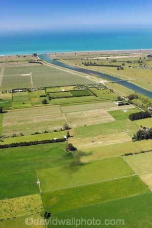aerial;aerials;agricultural;agriculture;cloudy-bay;coast;coastal;coastline;coastlines;coasts;country;countryside;crop;crops;farm;farming;farmland;farms;field;fields;horticulture;Marlborough;meadow;meadows;n.z.;new-zealand;nz;ocean;paddock;paddocks;pasture;pastures;river;rivers;rural;sea;shore;shoreline;shorelines;shores;south-island;Wairau-Diversion;wairau-river;water