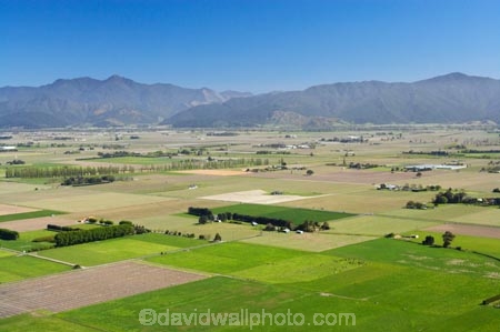 aerial;aerials;agricultural;agriculture;blenheim;country;countryside;crop;crops;cultivate;cultivation;farm;farming;farmland;farms;field;fields;horticulture;marlborough;meadow;meadows;n.z.;New-Zealand;nz;paddock;paddocks;pasture;pastures;rural;South-Island
