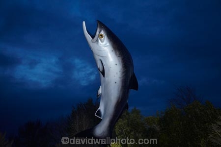 art;art-work;art-works;Canterbury;dusk;evening;fish;Fish-Statue;fishes;Mid-Canterbury;N.Z.;New-Zealand;night;night-time;NZ;public-art;public-art-work;public-art-works;public-sculpture;public-sculptures;Rakaia;S.I.;salmon;Salmon-Statue;sculpture;sculptures;SI;South-Is.;South-Island;twilight
