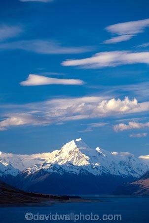 snow;southern-alps;main-divide;peak;highest;ice;rock;glacier;glaciers;clouds;lenticular;sky;lake-pukaki;lakes