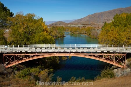 autuminal;autumn;autumn-colour;autumn-colours;autumnal;bridge;bridges;Canterbury;color;colors;colour;colours;deciduous;fall;gold;golden;historic;historic-iron-bridge;historical;leaf;leaves;Mackenzie-Country;New-Zealand;North-Otago;NZ;river;rivers;S.I.;season;seasonal;seasons;SI;South-Canterbury;South-Is;South-Island;Sth-Is;tree;trees;twizel;Waitaki-District;Waitaki-Region;water;yellow