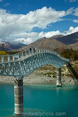 Aotearoa;bridge;bridges;Canterbury;foot-bridge;foot-bridges;footbridge;footbridges;lake;Lake-Tekapo;Lake-Tekapo-outlet;lakes;Mackenzie-Country;Mackenzie-District;Mackenzie-Region;N.Z.;New-Zealand;NZ;pedestrian-bridge;pedestrian-bridges;people;person;South-Canterbury;South-Is;South-Island;Sth-Is;Tekapo;Tekapo-outlet;tourism;tourist;tourists