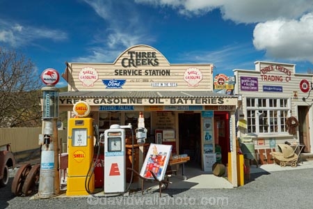 Aotearoa;bowser;bowsers;Burkes-Pass;Burkes-Pass-Arts-and-Craft-Shop;Burkes-Pass-General-Store;Burkes-Pass-General-Stores;Burkes-Pass-shop;Burkes-Pass-shops;Canterbury;classic-vehicle-memorabilia;filling-station;garage;garages;gas-pump;gas-pumps;gas-station;gasolene;historic;historical;Mackenzie-Country;Mackenzie-District;Mackenzie-Region;memorabilia;N.Z.;New-Zealand;NZ;old;old-fashioned;retro;service-station;sign;signs;South-Canterbury;South-Is;South-Island;State-Highway-8;State-Highway-Eight;Sth-Is;Three-Creeks-Service-Station;Three-Creeks-Shop;Three-Creeks-Shops;Three-Creeks-Trading-Company;vintage