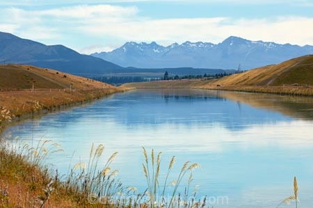 calm;Canterbury;cloud;clouds;hydro-canal;hydro-canals;hydro-power;hydro-power-scheme;Mackenzie-District;Mackenzie-Region;N.Z.;New-Zealand;NZ;placid;Pukaki-Canal;quiet;reflected;reflection;reflections;serene;SI;smooth;South-Canterbury;South-Island;still;tranquil;Twizel;water