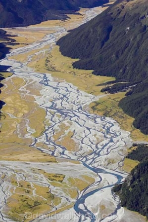 s-bend;aerial;aerial-photo;aerial-photography;aerial-photos;aerials;bend;bends;bendy;braided-river;braided-rivers;Canterbury;creek;creeks;Hopkins-River;Hopkins-Valley;Lake-Ohau;Mackenzie-Country;meander;meandering;meandering-river;meandering-rivers;N.Z.;New-Zealand;North-Otago;NZ;Otago;river;rivers;s-bend;South-Canterbury;South-Island;stream;streams;turn;turns;twist;twists;twisty;valley;valleys;Waitaki-District;winding