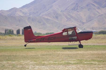 _B1A3043;1958-Cessna-175-Tail-Dragger;Cesna-175;cessna;Cessna-175;n.z.;new-zealand;New-Zealand-Gliding-Grand-Prix;north-otago;nz;omarama;Otago;S.I.;S.I.o;SI;south-island;Tail-Dragger;Taildragger;Waitaki-District;waitaki-valley