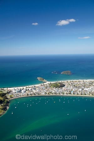 aerial;aerial-photo;aerial-photograph;aerial-photographs;aerial-photography;aerial-photos;aerial-view;aerial-views;aerials;Bay-of-Plenty;coast;coastal;coastline;coastlines;coasts;harbor;harbors;harbour;harbours;Mount-Maunganui;Mt-Maunganui;Mt.-Maunganui;N.I.;N.Z.;New-Zealand;NI;North-Is;North-Is.;North-Island;NZ;ocean;oceans;Pilot-Bay;sea;shore;shoreline;shorelines;shores;Tauranga;Tauranga-Entrance;Tauranga-Harbor;Tauranga-Harbour