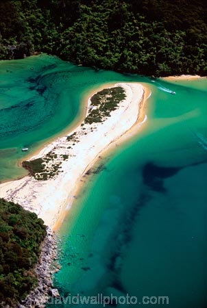 sand-bar;bars;boat;wake;boats;colour;colours;color;colors;green;aqua;sea;water;inlet;lagoon;inlets;lagoons;estuary;estuaries;aerials;speed-boat;kayak;kayaks;kayaking;abel-tasman;national-park;national-parks;aerial;coast;coastal;shore;shoreline;shore-line;shore_line;coastline;coast_line;coast-line;south-island;new-zealand;sandfly-bay;bays;abel-tasman-track;track;tracks;beach;beaches