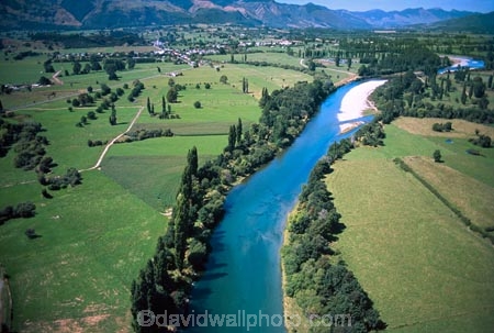 Takaka-River;Golden-Bay;South-Island;aerial;aerials;rivers;takaka;field;fields;farm;farms;pasture;pastures;paddock;paddocks;meadow;meadows;rural;agriculture;country;countryside
