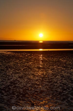 beach;beaches;break-of-day;coast;coastal;coastline;Collingwood;dawn;dawning;daybreak;first-light;Golden-Bay;morning;N.Z.;Nelson-Region;New-Zealand;NZ;ocean;oceans;orange;S.I.;sand;sandy;shore;shoreline;SI;South-Is.;South-Island;sunrise;sunrises;sunup;tidal;tide;twilight