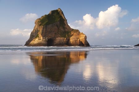 Archway-Is;Archway-Is.;Archway-Island;Archway-Islands;beach;beaches;calm;coast;coastal;coastline;foreshore;geological;geology;N.Z.;Nelson-Region;New-Zealand;North-West-Nelson-Region;NZ;placid;quiet;reflection;reflections;rock;rock-archway;rock-archways;rock-formation;rock-formations;rock-outcrop;rock-outcrops;rock-tor;rock-torr;rock-torrs;rock-tors;rocks;S.I.;sand;sandy;serene;shore;shoreline;SI;smooth;South-Is.;South-Island;still;stone;Tasman-Sea;tranquil;water;Wharariki-Beach