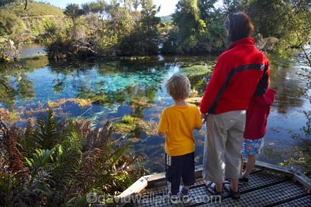 child;children;clean;clear;families;family;fresh-water;freshwater;Golden-Bay;kids;mineral;model-release;model-released;mother;mothers;N.Z.;natural;Nelson-Region;New-Zealand;NZ;people;person;Pupu-Springs;pure;purity;S.I.;SI;South-Is.;South-Island;spring;springs;Takaka;Te-Waikoropupu-Springs;Waikoropupu;Waikoropupu-Springs;water