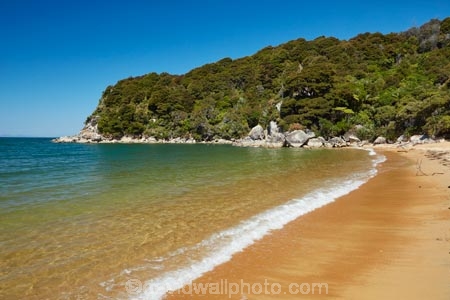 Abel-Tasman;Abel-Tasman-N.P.;Abel-Tasman-National-Park;Abel-Tasman-NP;beach;beaches;coast;coastal;coastline;coastlines;coasts;hot;N.Z.;national-park;national-parks;Nelson-Region;New-Zealand;NZ;ocean;oceans;S.I.;sea;seas;shore;shoreline;shorelines;shores;South-Is;South-Island;Sth-Is;summer;Tasman-Bay;Tasman-District;Te-Pukatea;Te-Pukatea-Bay;water