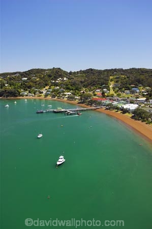 aerial;aerials;bay;bay-of-islands;bays;beach;beaches;boat;boats;coast;coastal;coastline;island;new-zealand;north-is.;north-island;north-islands;northland;ocean;russell;sand;sea;settlement;shore;shoreline;town;township;water