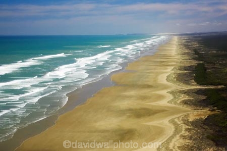 aerial;aerials;beach;beaches;beautiful;coast;coastal;coastline;far-north;new-zealand;Ninety-Mile-Beach;north-is.;north-island;northland;ocean;sand;scenic;sea;shore;shoreline;straight;tasman-sea;tourism;tourist;tourists;water;waterside;waves