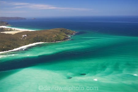 aerial;aerials;aqua;beach;beaches;beautiful;blue;channel;coast;coastal;coastline;color;colors;colour;colours;estuary;Far-North;green;harbor;harbors;harbour;harbours;Kokota;new-zealand;north-is.;north-island;northland;ocean;Parengarenga-Harbour;sand;sand-bar;sand-bars;scenic;sea;shore;shoreline;straight;teal;The-Sandspit;tidal;tide;tides;water;waterside;waves