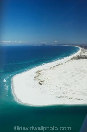 aerial;aerials;aqua;beach;beaches;beautiful;blue;channel;coast;coastal;coastline;color;colors;colour;colours;estuary;Far-North;green;harbor;harbors;harbour;harbours;Kokota;new-zealand;north-is.;north-island;northland;ocean;Parengarenga-Harbour;sand;sand-bar;sand-bars;scenic;sea;shore;shoreline;straight;teal;The-Sandspit;tidal;tide;tides;water;waterside;waves
