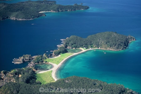 beach;beaches;coast;coastline;sea;shore;shoreline;water