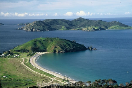 beach;beaches;dive;diving;greenpeace;island;maori-pa;memorial;motukawanui;pa;rainbow;warrior;wreck