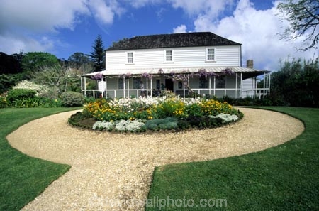 garden;gardens;historical;houses;old;place;places;wooden