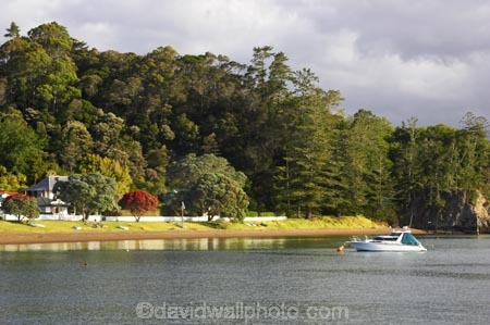 anchorage;bay-of-islands;boat;boats;caostline;coast;coastal;craft;haven;new-zealand;north-is.;north-island;Northland;russell;shore;shoreline;vessel;waterfront;waterside;yacht;yachts