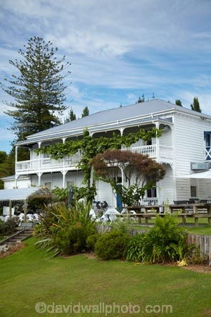 ale-house;ale-houses;architecture;bar;bars;building;buildings;colonial;free-house;free-houses;heritage;historic;historic-building;historic-buildings;historical;historical-building;historical-buildings;history;hotel;hotels;N.I.;N.Z.;New-Zealand;NI;North-Is;North-Is.;North-Island;Northland;NZ;old;place;places;pub;public-house;public-houses;pubs;Puhoi-Hotel;Puhoi-Pub;saloon;saloons;tavern;taverns;tradition;traditional;wood;wooden