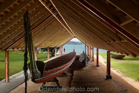 Bay-of-Is;Bay-of-Islands;boat;boats;inside;interior;Maori-ceremonial-war-canoe;Maori-ceremonial-war-canoes;Maori-waka;Maori-wakas;Maori-war-canoe;Maori-war-canoes;N.I.;N.Z.;New-Zealand;Ngatokimatawhaorua;NI;North-Is;North-Is.;North-Island;Northland;NZ;Paihia;Waitangi;Waitangi-Treaty-Grounds