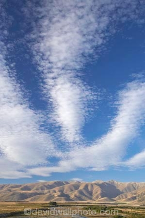 Ahuriri-River;Clay-Cliffs;cloud;clouds;N.Z.;New-Zealand;North-Otago;NZ;Omarama;Otago;river;rivers;S.I.;SI;sky;South-Island;St-Bathans-Range;Waitaki-District;weather;wether;Wether-Range