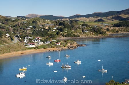 bay;bays;coast;coastal;coastline;coastlines;coasts;fishing-boat;fishing-boats;foreshore;Moeraki;Moeraki-Fishing-Village;N.Z.;New-Zealand;North-Otago;NZ;ocean;Pacific-Ocean;S.I.;sea;seaside-town;seaside-towns;seaside-village;seaside-villages;sheltered-bay;shore;shoreline;shorelines;shores;SI;South-Is;South-Island;Waitaki-District;Waitaki-Region;water