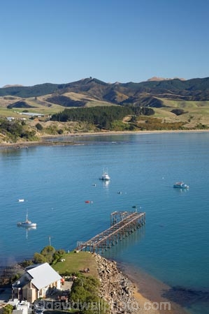 bay;bays;cafe;cafes;coast;coastal;coastline;coastlines;coasts;fishing-boat;fishing-boats;Fleurs-Place;Fleurs-Place;foreshore;Moeraki;Moeraki-Fishing-Village;Moeraki-Village;N.Z.;New-Zealand;North-Otago;NZ;ocean;Pacific-Ocean;restaurant;restaurants;S.I.;sea;seaside-town;seaside-towns;seaside-village;seaside-villages;sheltered-bay;shore;shoreline;shorelines;shores;SI;South-Is;South-Island;Waitaki-District;Waitaki-Region;water