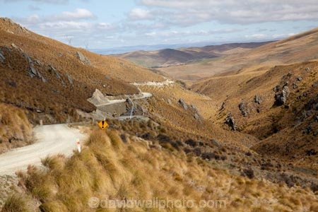 back-country;backcountry;Central-Otago;countryside;Dansey-Pass;Danseys-Pass;Danseys-Pass;Danseys-Pass-Road;gravel-road;gravel-roads;high-altitude;high-country;highcountry;highlands;Kyeburn;Maniototo;metal-road;metal-roads;metalled-road;metalled-roads;N.Z.;New-Zealand;NZ;Otago;remote;remoteness;road;roads;rural;S.I.;SI;South-Is.;South-Island;tussock;tussockland;tussocklands;tussocks;uiplands;upland;uplands;Upper-Kyeburn