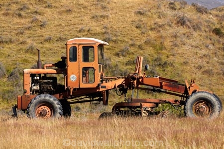 abandon;abandoned;automobile;automobiles;broken-down;broken_down;car;cars;castaway;character;derelict;dereliction;desolate;desolation;destruction;farm;grade;graders;heritage;historic;historical;history;N.Z.;neglect;neglected;New-Zealand;North-Otago;NZ;old;old-fashioned;old_fashioned;omarama;ruin;ruins;run-down;rustic;rusting;rusty;SI;South-Island;tradition;traditional;vehicle;vehicles;vintage;wreck;wrecks