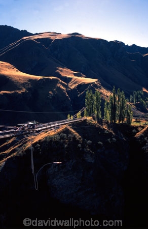 wet;water;splash;rubber;river;adrenaline;adventure;exciting;jump;splashing;bungee;jump;jumping;leap;leaping;stunning;risk;excitment;thrill;thrill_seeking;thrill_seeker;cord;bungy-cord;rope;Queenstown;platform;bungy-platform;point-of-departure