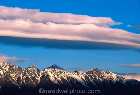 Queenstown;Central-Otago;The-Remarkables;remarkables;mountain;mountains;rocky;point;points;peak;peaks;peaked;snow;snowy;snow-caps;snow_capped;sky;blue;cloud;clouds;line;jagged;sunset;shadow;shadowy