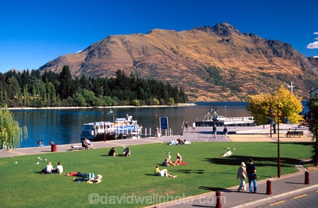 tourism;tourist;tourists;relax;relaxing;resort-town;queenstown;south-island;new-zealand;holiday;holidays;vacation;vacations;yellow;leaves;colours;colour;color;colors;golden;park;parks;reserve;reserves;tree;trees;autumn;steamer-wharf;wharves;wharf;pier;piers;jetty;jetties;grass;lawn;lawns;mall;malls;shop;shops;shopping;travel;pave;paving;pavement;boat;baots;cecil;peak;lake;lakes;lake-wakatipu;wakatipu
