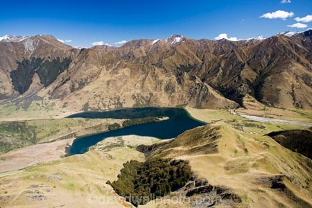 aerial;aerial-photo;aerial-photography;aerial-photos;aerial-view;aerial-views;aerials;agricultural;agriculture;alpine;altitude;country;countryside;crop;crops;farm;farming;farmland;farms;field;fields;high-altitude;horticulture;lake;lakes;meadow;meadows;Moke-Lake;mount;mountain;mountain-peak;mountainous;mountains;mountainside;mt;mt.;N.Z.;New-Zealand;NZ;Otago;paddock;paddocks;pasture;pastures;peak;peaks;Queenstown;range;ranges;rural;S.I.;SI;South-Is.;South-Island;Southern-Lakes;Southern-Lakes-District;Southern-Lakes-Region;summit;summits;Twenty-Five-Mile-Range;water;Williamsons-Spur;Williamsons-Spur