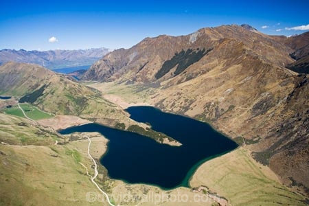 aerial;aerial-photo;aerial-photography;aerial-photos;aerial-view;aerial-views;aerials;agricultural;agriculture;alpine;altitude;country;countryside;crop;crops;farm;farming;farmland;farms;field;fields;high-altitude;horticulture;lake;lakes;meadow;meadows;Moke-Lake;mount;mountain;mountain-peak;mountainous;mountains;mountainside;mt;mt.;N.Z.;New-Zealand;NZ;Otago;paddock;paddocks;pasture;pastures;peak;peaks;Queenstown;range;ranges;rural;S.I.;SI;South-Is.;South-Island;Southern-Lakes;Southern-Lakes-District;Southern-Lakes-Region;summit;summits;Twenty-Five-Mile-Range;water;Williamsons-Spur;Williamsons-Spur