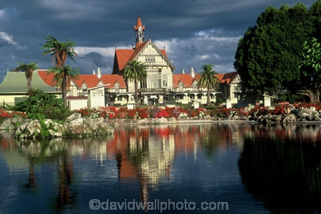 reflection;tourism;historic;historical;museum;art;gallery;history;garden;pond;reflections