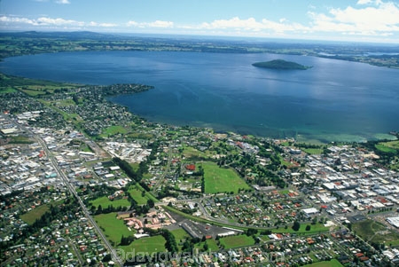 aerials;lakes;town;towns;cities;city;township;thermal;tourism