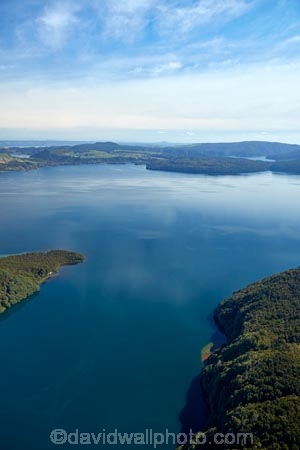 aerial;aerial-image;aerial-images;aerial-photo;aerial-photograph;aerial-photographs;aerial-photography;aerial-photos;aerial-view;aerial-views;aerials;Bay-of-Plenty-Region;bush;forest;forests;lake;Lake-Tarawera;lakes;N.I.;N.Z.;native-bush;native-forest;native-forests;native-tree;native-trees;native-woods;natural;nature;New-Zealand;NI;North-Is;North-Island;Nth-Is;NZ;reflection;reflections;Rotorua;Te-Puna-Bay;tree;trees;wood;woods