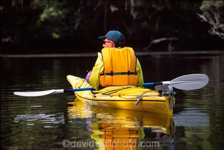 calm;canoe;canoeing;canoes;kayak;kayaks;ocean;paddle;paddling;patterson;peaceful;peacefulness;quiet;relax;relaxed;relaxing;sea;serene;tranquil;tranquility;yellow