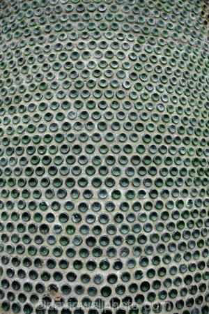 bottle;bottle-house;bottle-houses;Bottlehouse;bottlehouses;bottles;N.Z.;New-Zealand;NZ;pattern;patterns;S.I.;SI;South-Is;South-Island;Southland;Sth-Is;Switzers-Museum;Waikaia;Waikaia-Information-Centre;Waikaia-Visitors-Centre