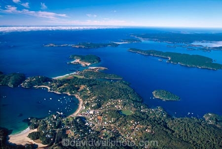 bay;bays;beach;beaches;coast;coastal;coastline;harbor;harbors;harbour;harbours;inlets;island;islands;land;ocean;paterson-inlet;patterson;rock;rocks;sea;ulva