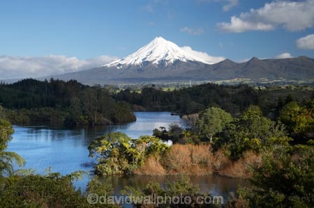 lake;Lake-Mangamahoe;lakes;Mount-Egmont;Mount-Taranaki;Mount-Taranaki-Egmont;Mountain;mountainous;mountains;mt;Mt-Egmont;Mt-Taranaki;Mt-Taranaki-Egmont;mt.;Mt.-Egmont;Mt.-Taranaki;Mt.-Taranaki-Egmont;N.I.;N.Z.;New-Zealand;NI;North-Is;North-Is.;North-Island;NZ;season;seasonal;seasons;snow;Taranaki;volcanic;volcano;volcanoes;winter