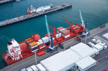 aerial;aerial-photo;aerial-photograph;aerial-photographs;aerial-photography;aerial-photos;aerial-view;aerial-views;aerials;cargo;coast;coastal;coastline;coastlines;coasts;container;container-Ship;container-Ships;container-terminal;container-terminals;containers;crane;cranes;dock;docks;export;exporters;exporting;exports;freight;freighter;freighters;freights;harbor;harbors;harbour;harbours;import;importing;imports;jetties;jetty;N.I.;N.Z.;New-Plymouth;New-Zealand;NI;North-Is;North-Is.;North-Island;NZ;ocean;pier;piers;port;Port-of-Taranaki;Port-Taranaki;ports;sea;ship;shipping;ships;shore;shoreline;shorelines;shores;Taranaki;Taranaki-Port;Tasman-Crusader;Tasman-Sea;trade;water;waterfront;waterside;wharf;wharfes;wharfs;wharves