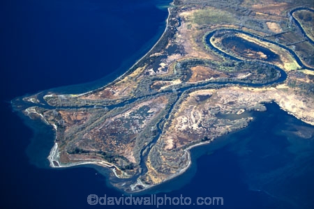 aerials;curved;curves;height;heights;lakes;landscape;overhead;river;river-course;rivers;rural,farmscape;waterway;waterways;winding